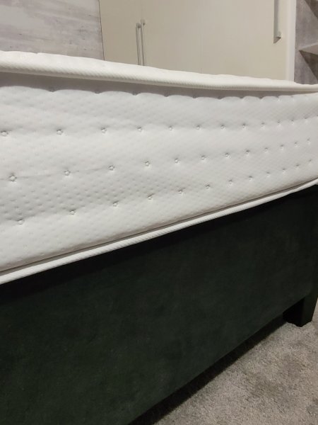 Loft Via Nova- Matelas et sommier de qualité hôtelière